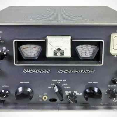 HQ-145X. Note crystal just below the band switch.: Image: schulmanauction.com