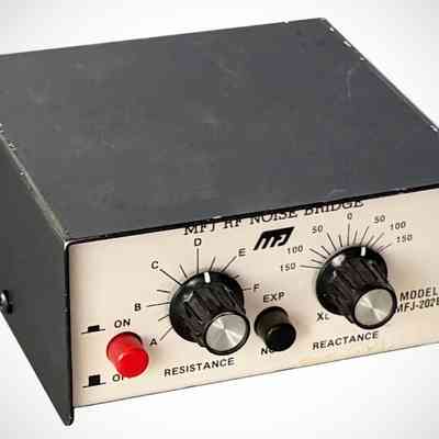 Image: Chuck Penson, WA7ZZE, hamfest