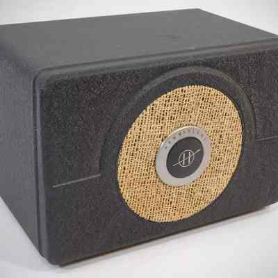 Matching speaker for Pro-310. In company literature it had no official nomenclature. Often referred to informally as the S-310.: Image: hamandhifi.com