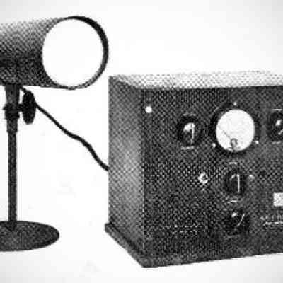 Dumont Model 126