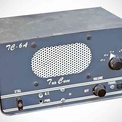 TC-6A: Image: Chuck Penson, WA7ZZE, hamfest