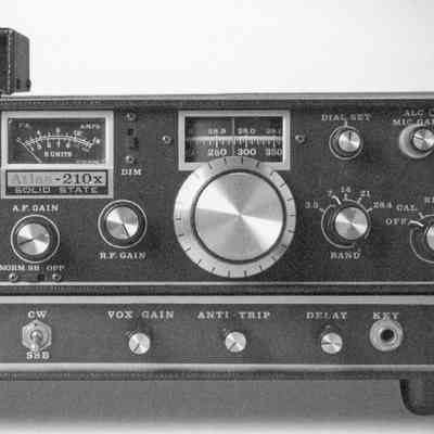 Image: Joe Veras, K9OCO: Model 210X with option VOX console and DD-6 digital display.