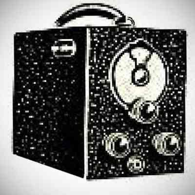 Lafayette "Portable Shortwave Receiver"