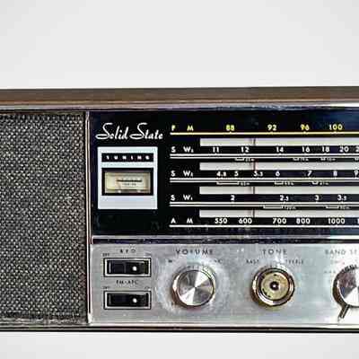 Hallicrafters S-240