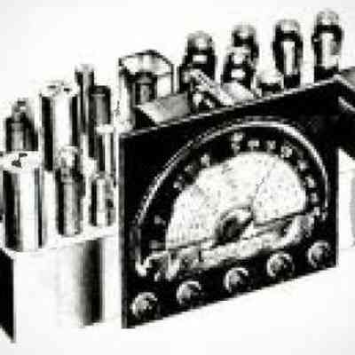 Midwest "18 Tube Receiver" (1940)