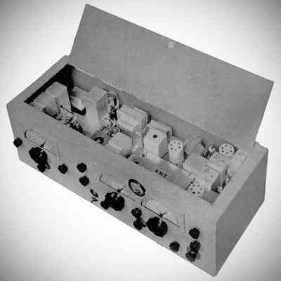 This combination of the RME 69 and DB-20 did not have a seperate model number.: Image: Radio, May 1938