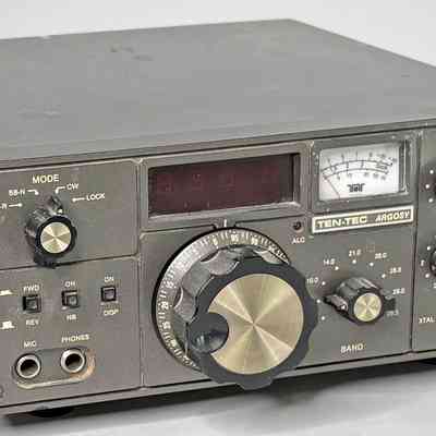 525D (digital display): Image: Chuck Penson, WA7ZZE; Collection: Scott Cowling, WA2DFI