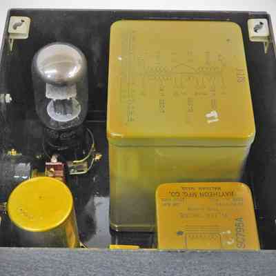 Type 697-W power supply.: Image: hamandhifi.com