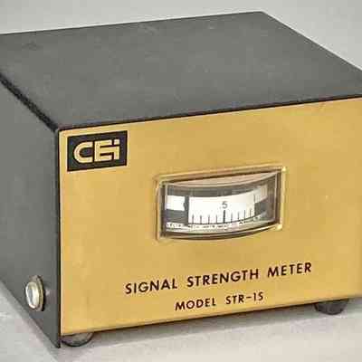 Optional S-meter.: Image: Chuck Penson, WA7ZZE; Collection: Scott Cowling, WA2DFI