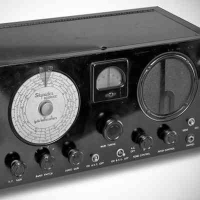 Hallicrafters S-22, S-22R