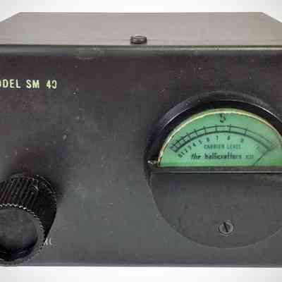 Optional S-meter SM-40. See separate entry.: Image: schulmanauction.com