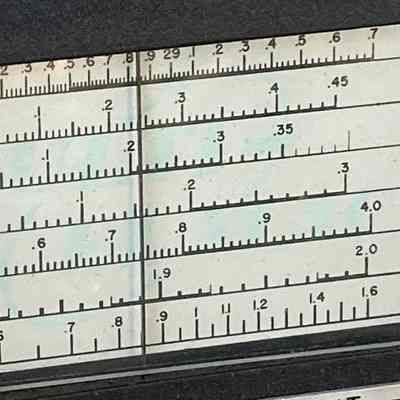 Detail for PMR-7 dial scale.: Image: Chuck Penson, WA7ZZE, hamfest