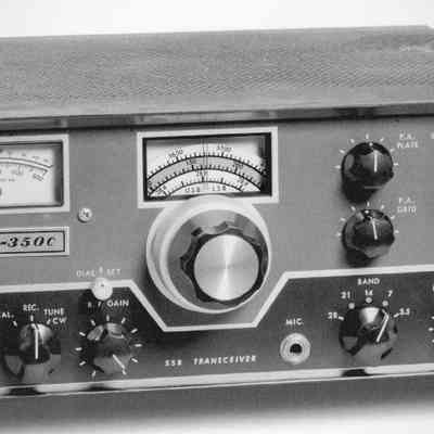 Image: Joe Veras, K9OCO: Swan's 350C followed with an increase in power, but not an increase in price. The new rating on SSB was 520 watts PEP, 360 on CW. The AM rating remained the same at 125 watts. The final amplifier had been changed to a pair of 6LQ6s. The Swan 350C owner still had to do without things such as sideband selection, CW sidetone, a crystal calibrator, and noise limiter. As with its predecessor, an external power supply was required; $420.00.