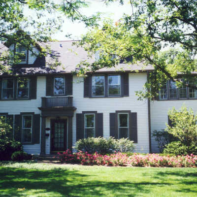 476 Oakwood