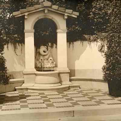 Mellody Farm Small Fountain