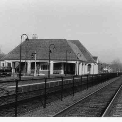 Lake Forest Train Station (Milwaukee, 5)