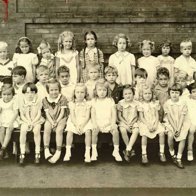 Halsey School class photo