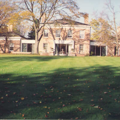 William and Sally Searle Residence