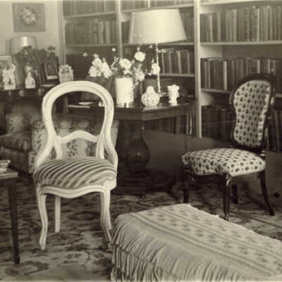 Quinlan "The Evergreens" library