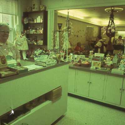 Lake Forest Hospital Gift Shop