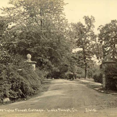 Entrance to Lake Forest College
