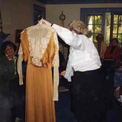 Titanic-era clothing