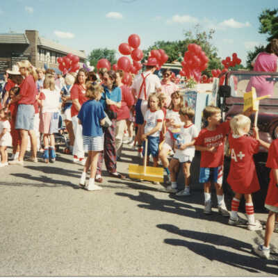 Sheridan School in Lake Forest Day parade