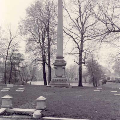 Lake Forest Cemetery
