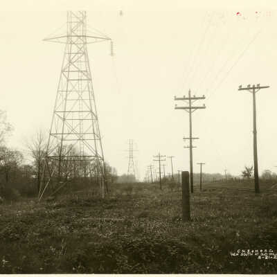 View south of Old Mill Road in west Lake Forest