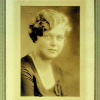 Unidentified photo