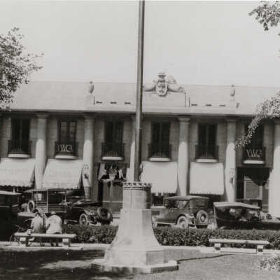 First National Bank of Lake Forest