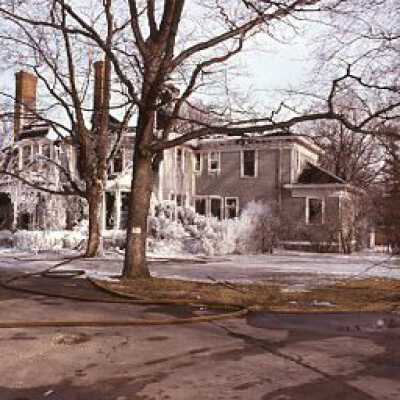 1010 East Deerpath