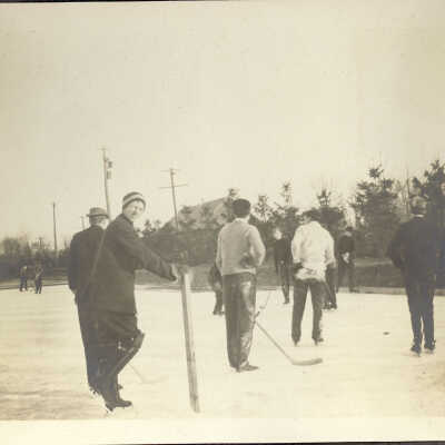 Copyright: Lake Forest-Lake Bluff Historical Society