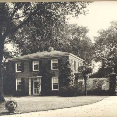 Copyright: Lake Forest-Lake Bluff Historical Society