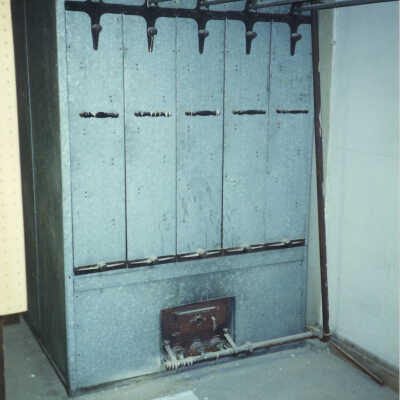 "Scientific Dryer" with drying rack, front view