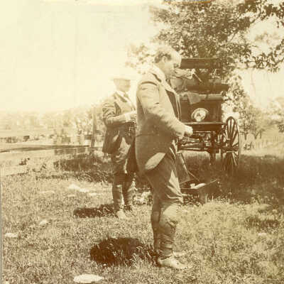 Driving to Lake Geneva/July 4, 1900/Onwentsia