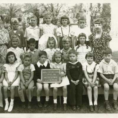 Halsey School First Grade 1945-1946