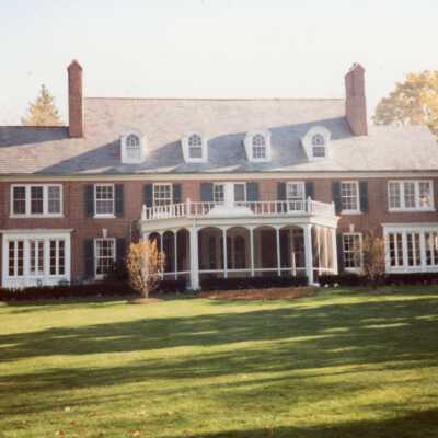 6 E Laurel Ave.