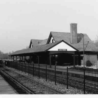 Lake Forest Train Station (UPN, 1)
