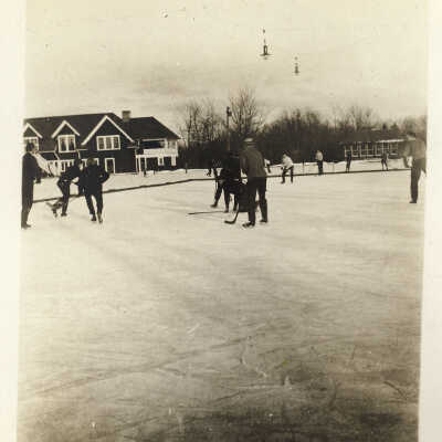Copyright: Lake Forest-Lake Bluff Historical Society