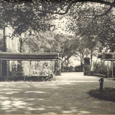 Copyright: Lake Forest-Lake Bluff Historical Society
