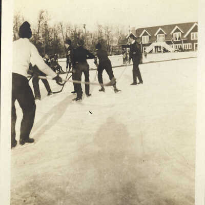 Copyright: Lake Forest-Lake Bluff Historical Society