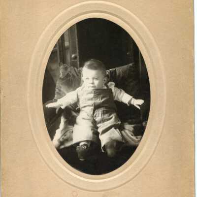 Copyright: Lake Forest Lake Bluff Historical Society; Origformat: Artifact