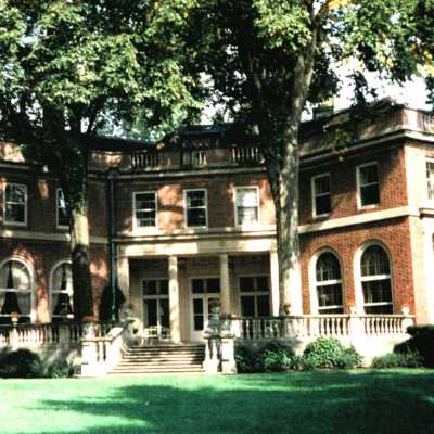 747 East Deerpath