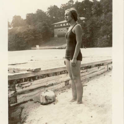 Dorothy Gleiser at the beach