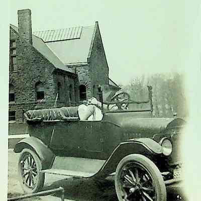 Unidentified photo