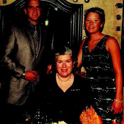 Tad Dugan, Maddie Dugan, Kate Dugan