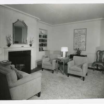 Lake Forest Hospital waiting room