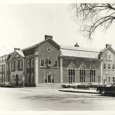 First National Bank of Lake Forest