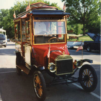 Cretors-Ford Model "T" popcorn truck